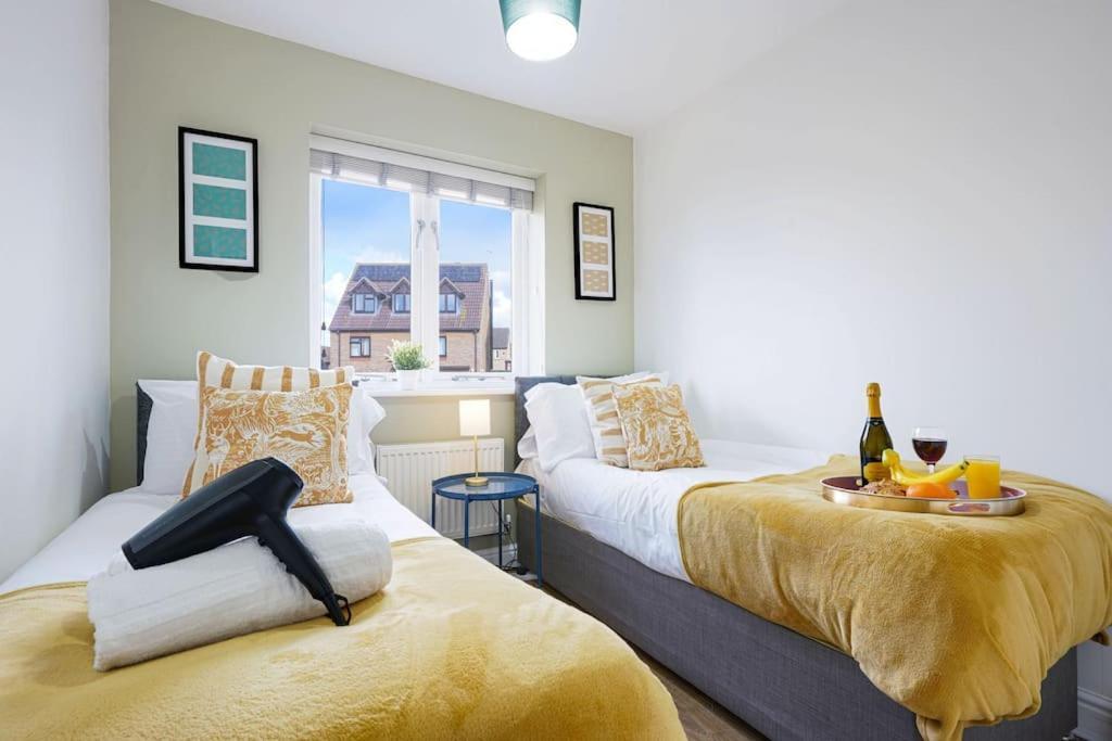 Holiday home Comfy Mk House Free Parking Fast Wifi