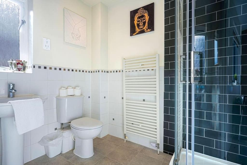 Comfy Mk House Free Parking Fast Wifi Holiday home *
